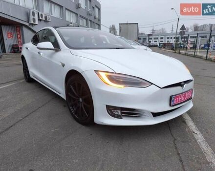Белый Тесла Модель С, объемом двигателя 0 л и пробегом 178 тыс. км за 22999 $, фото 24 на Automoto.ua