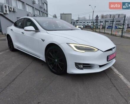 Белый Тесла Модель С, объемом двигателя 0 л и пробегом 178 тыс. км за 22999 $, фото 16 на Automoto.ua