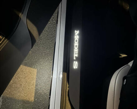 Белый Тесла Модель С, объемом двигателя 0 л и пробегом 198 тыс. км за 31999 $, фото 27 на Automoto.ua