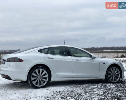 Белый Тесла Модель С, объемом двигателя 0 л и пробегом 183 тыс. км за 18300 $, фото 85 на Automoto.ua