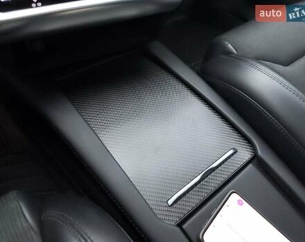 Белый Тесла Модель С, объемом двигателя 0 л и пробегом 178 тыс. км за 22999 $, фото 62 на Automoto.ua