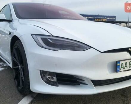 Тесла Модель С 2018 в Киеве на Automoto.ua Белый Тесла Модель С, объемом двигателя 0 л и пробегом 88 тыс. км за 21500 $, фото 11 на Automoto.ua