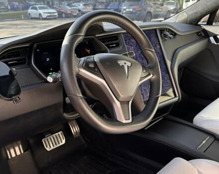 Белый Тесла Модель С, объемом двигателя 0 л и пробегом 198 тыс. км за 31999 $, фото 12 на Automoto.ua