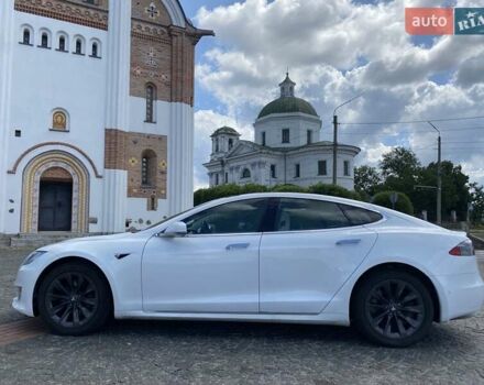Белый Тесла Модель С, объемом двигателя 0 л и пробегом 90 тыс. км за 27500 $, фото 1 на Automoto.ua
