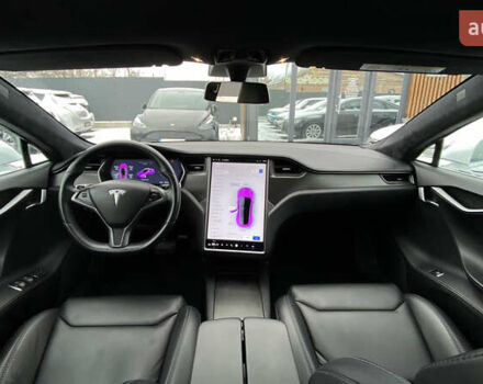 Белый Тесла Модель С, объемом двигателя 0 л и пробегом 183 тыс. км за 18300 $, фото 35 на Automoto.ua