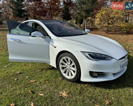 Білий Тесла Модель С, об'ємом двигуна 0 л та пробігом 94 тис. км за 22000 $, фото 17 на Automoto.ua