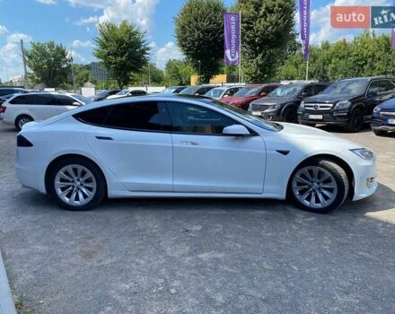 Белый Тесла Модель С, объемом двигателя 0 л и пробегом 84 тыс. км за 23000 $, фото 4 на Automoto.ua