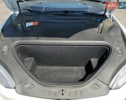 Белый Тесла Модель С, объемом двигателя 0 л и пробегом 56 тыс. км за 8400 $, фото 10 на Automoto.ua