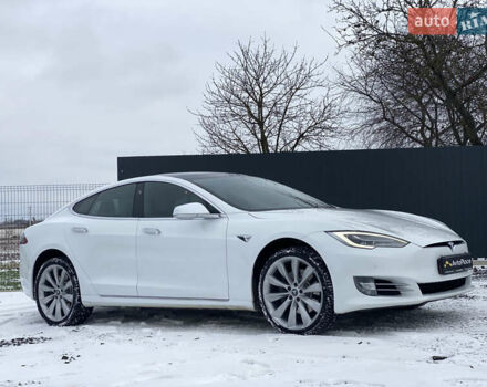 Белый Тесла Модель С, объемом двигателя 0 л и пробегом 183 тыс. км за 18300 $, фото 80 на Automoto.ua
