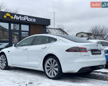 Белый Тесла Модель С, объемом двигателя 0 л и пробегом 183 тыс. км за 18300 $, фото 18 на Automoto.ua