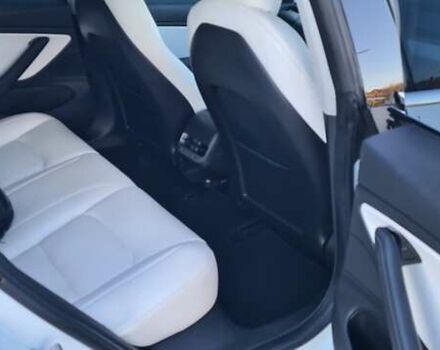 Тесла Модель С 2018 у Нововолинськ на Automoto.ua Білий Тесла Модель С, об'ємом двигуна 0 л та пробігом 118 тис. км за 14950 $, фото 9 на Automoto.ua