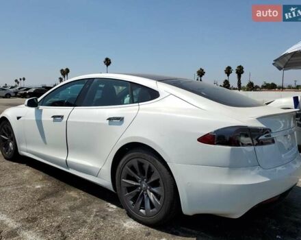Белый Тесла Модель С, объемом двигателя 0 л и пробегом 56 тыс. км за 8400 $, фото 1 на Automoto.ua