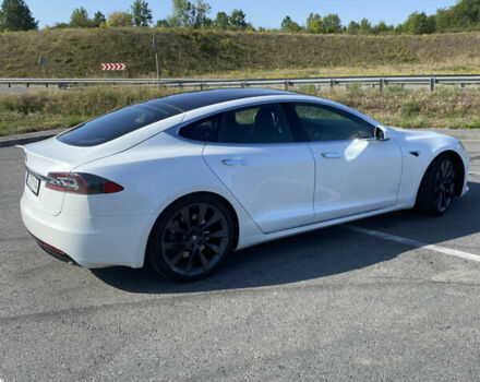 Білий Тесла Модель С, об'ємом двигуна 0 л та пробігом 128 тис. км за 19100 $, фото 3 на Automoto.ua