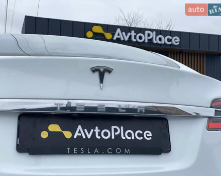 Белый Тесла Модель С, объемом двигателя 0 л и пробегом 183 тыс. км за 18300 $, фото 13 на Automoto.ua