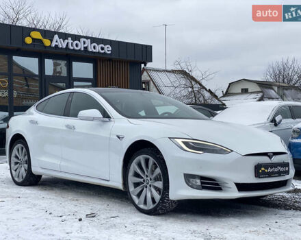 Белый Тесла Модель С, объемом двигателя 0 л и пробегом 183 тыс. км за 18300 $, фото 2 на Automoto.ua