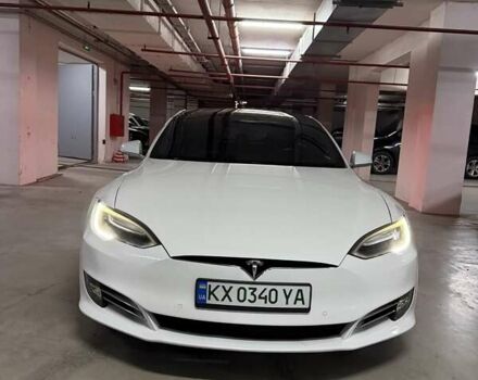 Белый Тесла Модель С, объемом двигателя 0 л и пробегом 113 тыс. км за 17200 $, фото 2 на Automoto.ua
