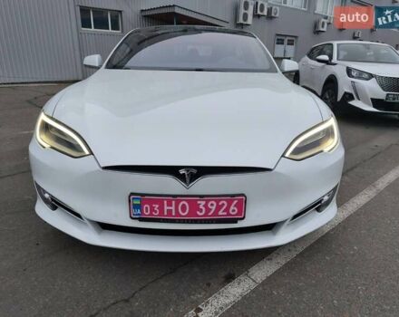 Белый Тесла Модель С, объемом двигателя 0 л и пробегом 178 тыс. км за 22999 $, фото 19 на Automoto.ua
