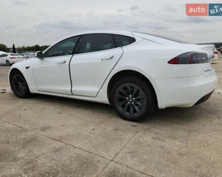 Білий Тесла Модель С, об'ємом двигуна 0 л та пробігом 107 тис. км за 7400 $, фото 2 на Automoto.ua