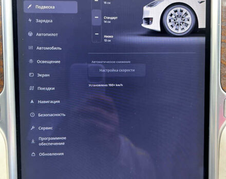 Белый Тесла Модель С, объемом двигателя 0 л и пробегом 108 тыс. км за 22500 $, фото 23 на Automoto.ua