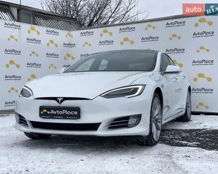 Белый Тесла Модель С, объемом двигателя 0 л и пробегом 183 тыс. км за 18300 $, фото 78 на Automoto.ua