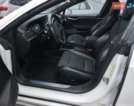 Белый Тесла Модель С, объемом двигателя 0 л и пробегом 178 тыс. км за 22999 $, фото 56 на Automoto.ua