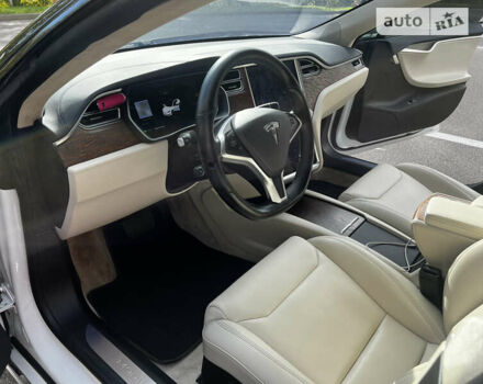 Белый Тесла Модель С, объемом двигателя 0 л и пробегом 108 тыс. км за 22500 $, фото 14 на Automoto.ua