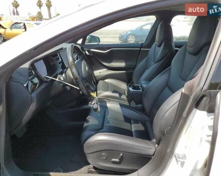 Белый Тесла Модель С, объемом двигателя 0 л и пробегом 56 тыс. км за 8400 $, фото 6 на Automoto.ua