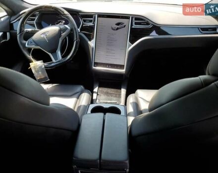 Белый Тесла Модель С, объемом двигателя 0 л и пробегом 56 тыс. км за 8400 $, фото 7 на Automoto.ua