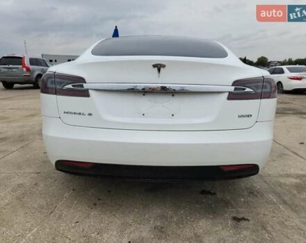 Білий Тесла Модель С, об'ємом двигуна 0 л та пробігом 107 тис. км за 7400 $, фото 5 на Automoto.ua