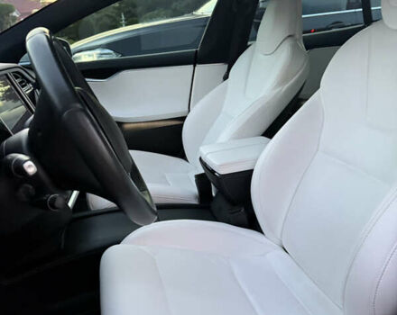 Тесла Модель С 2018 в Черновцах на Automoto.ua Белый Тесла Модель С, объемом двигателя 0 л и пробегом 114 тыс. км за 24250 $, фото 6 на Automoto.ua