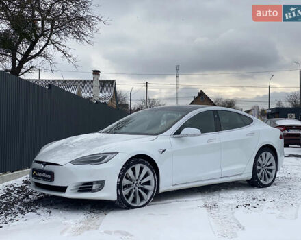 Белый Тесла Модель С, объемом двигателя 0 л и пробегом 183 тыс. км за 18300 $, фото 87 на Automoto.ua