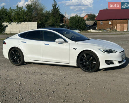 Тесла Модель С 2018 в Харькове на Automoto.ua Белый Тесла Модель С, объемом двигателя 0 л и пробегом 58 тыс. км за 25000 $, фото 10 на Automoto.ua