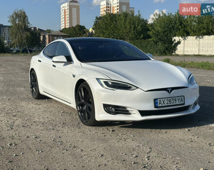 Тесла Модель С 2018 в Харькове на Automoto.ua Белый Тесла Модель С, объемом двигателя 0 л и пробегом 58 тыс. км за 25000 $, фото 12 на Automoto.ua