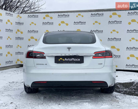 Белый Тесла Модель С, объемом двигателя 0 л и пробегом 183 тыс. км за 18300 $, фото 70 на Automoto.ua