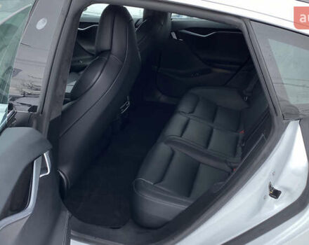 Белый Тесла Модель С, объемом двигателя 0 л и пробегом 183 тыс. км за 18300 $, фото 53 на Automoto.ua