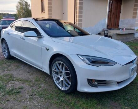 Белый Тесла Модель С, объемом двигателя 0 л и пробегом 160 тыс. км за 19999 $, фото 5 на Automoto.ua
