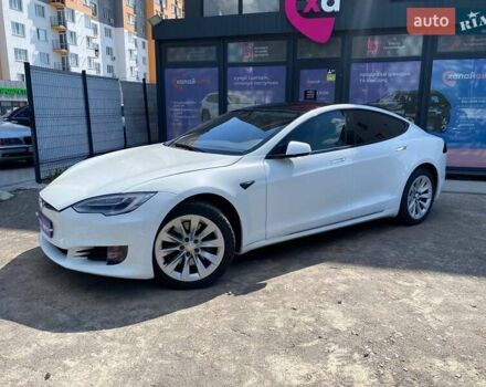 Белый Тесла Модель С, объемом двигателя 0 л и пробегом 84 тыс. км за 23000 $, фото 9 на Automoto.ua