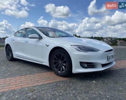 Белый Тесла Модель С, объемом двигателя 0 л и пробегом 90 тыс. км за 27500 $, фото 12 на Automoto.ua