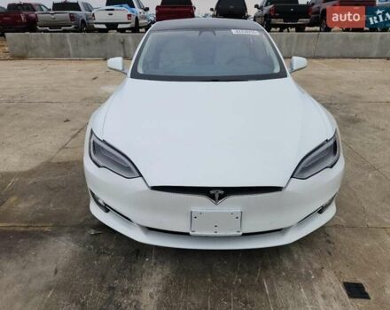 Білий Тесла Модель С, об'ємом двигуна 0 л та пробігом 107 тис. км за 7400 $, фото 4 на Automoto.ua
