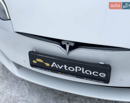 Белый Тесла Модель С, объемом двигателя 0 л и пробегом 183 тыс. км за 18300 $, фото 5 на Automoto.ua