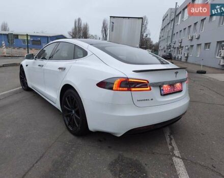 Белый Тесла Модель С, объемом двигателя 0 л и пробегом 178 тыс. км за 22999 $, фото 7 на Automoto.ua