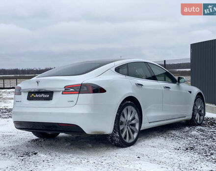 Белый Тесла Модель С, объемом двигателя 0 л и пробегом 183 тыс. км за 18300 $, фото 91 на Automoto.ua