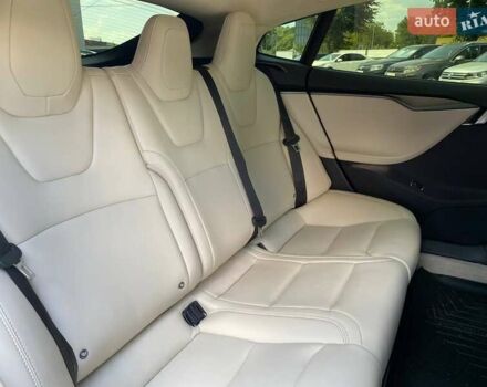 Белый Тесла Модель С, объемом двигателя 0 л и пробегом 84 тыс. км за 23000 $, фото 13 на Automoto.ua