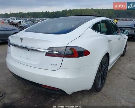 Білий Тесла Модель С, об'ємом двигуна 0 л та пробігом 64 тис. км за 7500 $, фото 3 на Automoto.ua