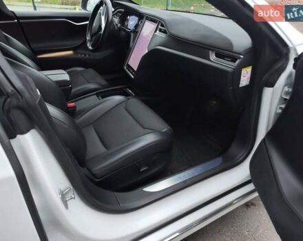 Белый Тесла Модель С, объемом двигателя 0 л и пробегом 178 тыс. км за 22999 $, фото 31 на Automoto.ua