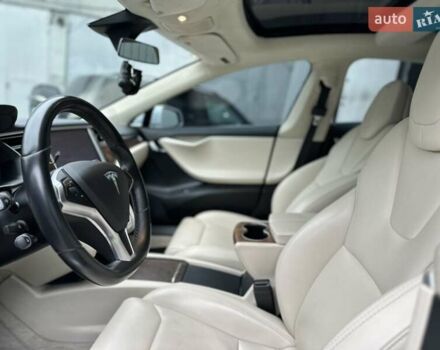 Белый Тесла Модель С, объемом двигателя 0 л и пробегом 159 тыс. км за 29900 $, фото 9 на Automoto.ua