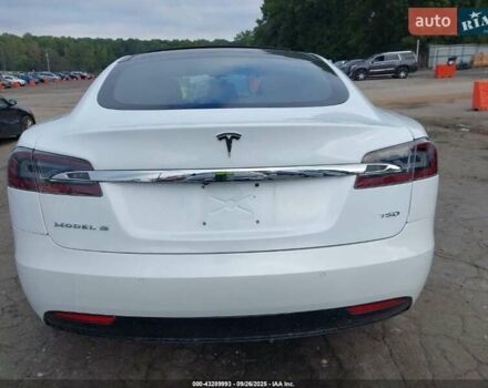 Білий Тесла Модель С, об'ємом двигуна 0 л та пробігом 64 тис. км за 7500 $, фото 6 на Automoto.ua
