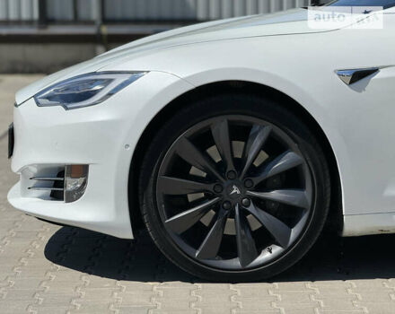 Белый Тесла Модель С, объемом двигателя 0 л и пробегом 77 тыс. км за 26300 $, фото 66 на Automoto.ua