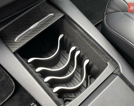 Белый Тесла Модель С, объемом двигателя 0 л и пробегом 183 тыс. км за 18300 $, фото 42 на Automoto.ua