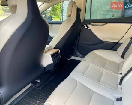 Белый Тесла Модель С, объемом двигателя 0 л и пробегом 84 тыс. км за 23000 $, фото 14 на Automoto.ua